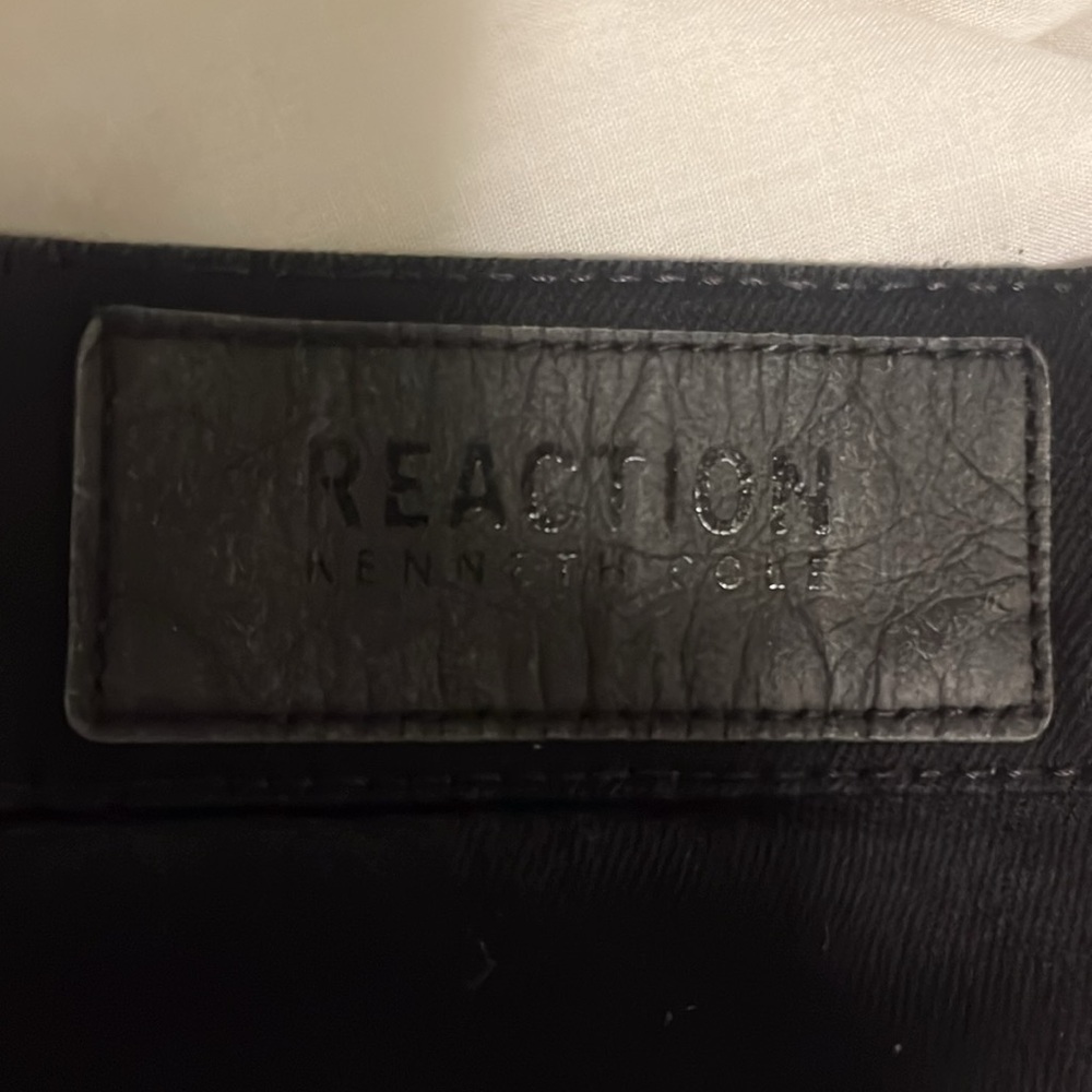 Reaction Kenneth Cole Black Straight Leg Jeans. - Picture 5 of 5